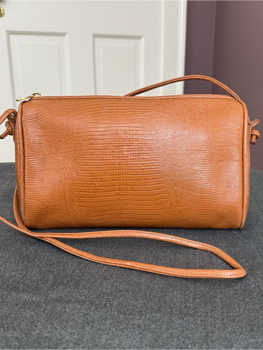 Women’s Leather Crossbody Bag - Tan